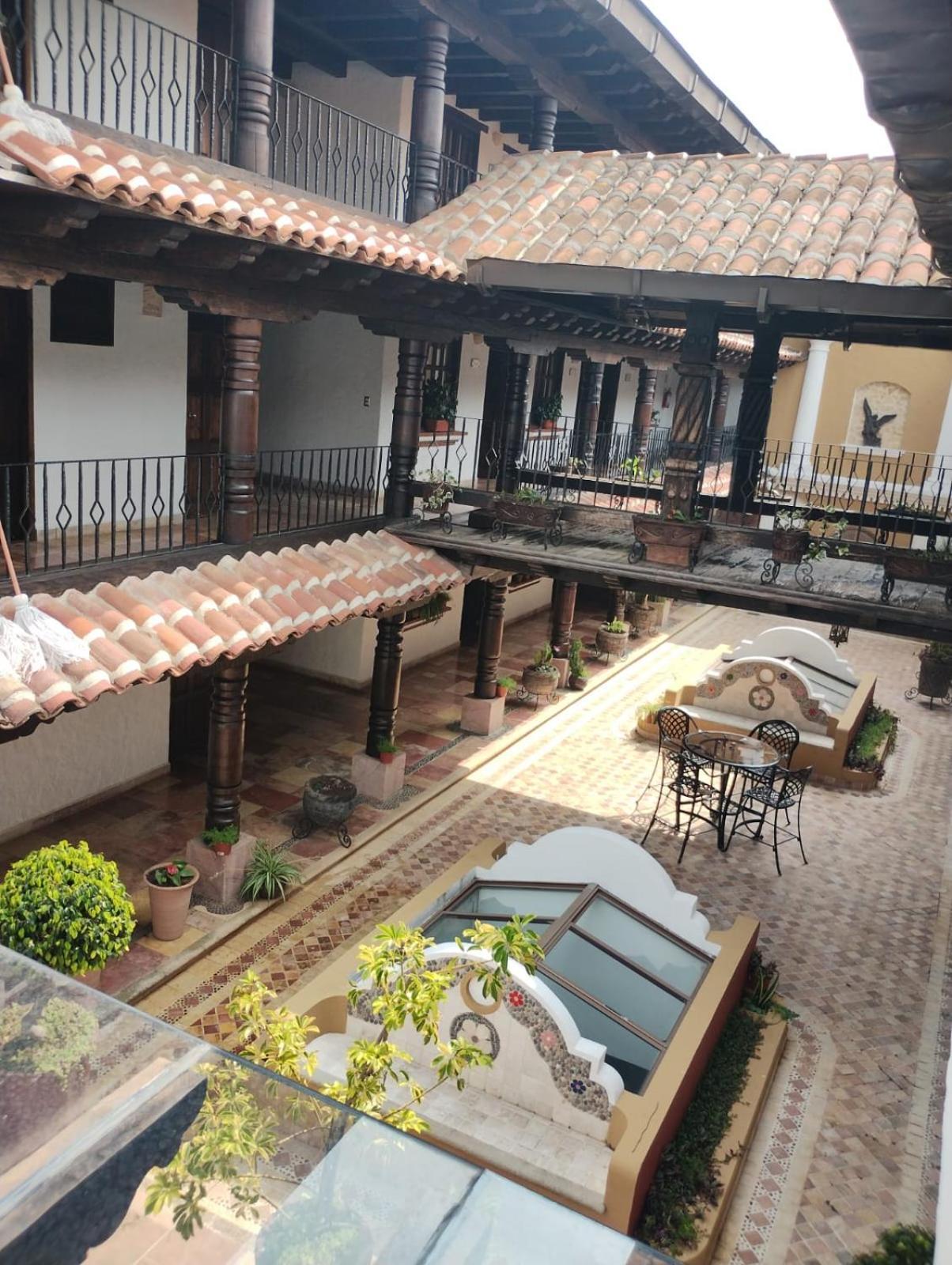 Hotel Plaza San Cristobal Inn ซานกริสโตบัล เด ลาสกาซาส ภายนอก รูปภาพ