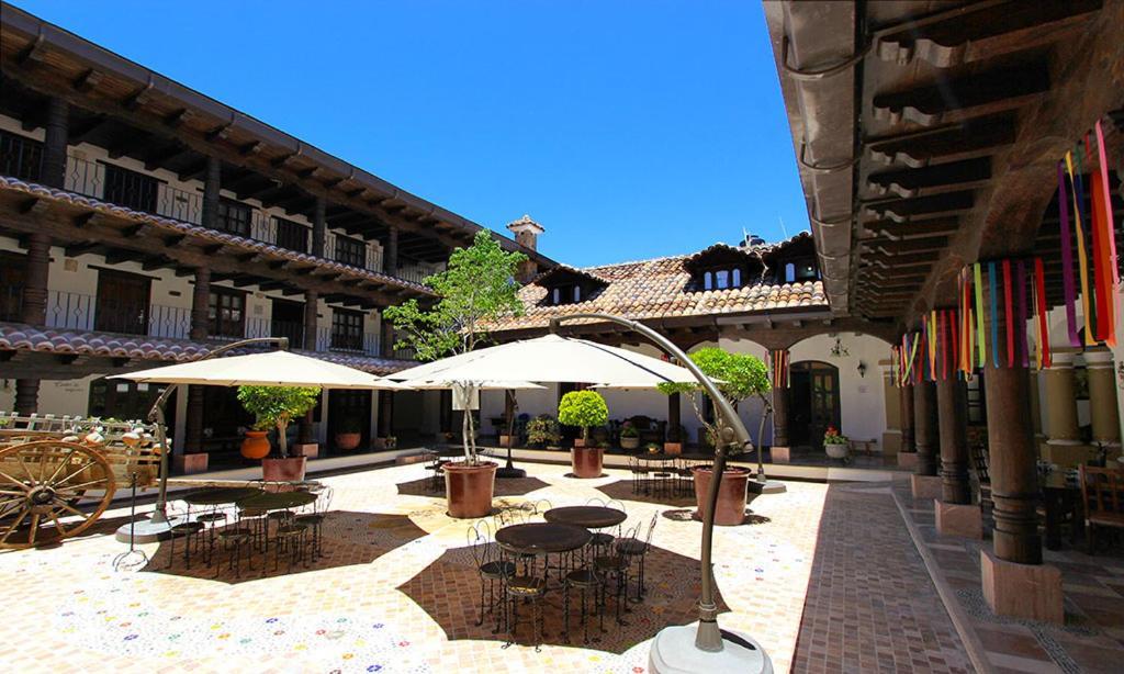 Hotel Plaza San Cristobal Inn ซานกริสโตบัล เด ลาสกาซาส ภายนอก รูปภาพ