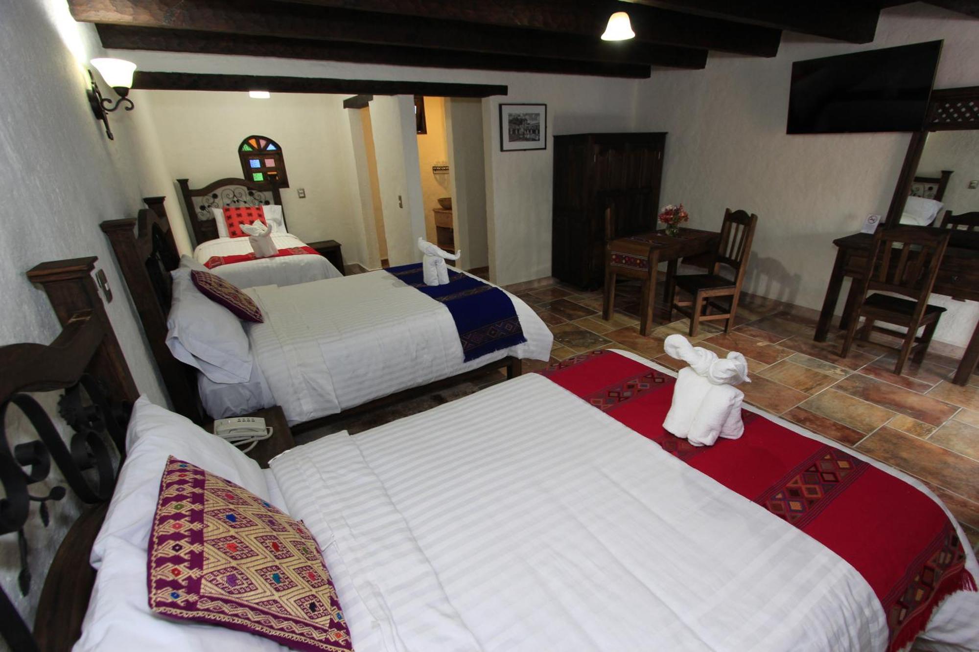 Hotel Plaza San Cristobal Inn ซานกริสโตบัล เด ลาสกาซาส ภายนอก รูปภาพ